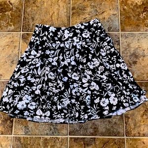 Size 8 chaps knee high skirt